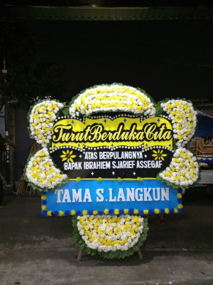Papan Bunga Duka di Cililitan